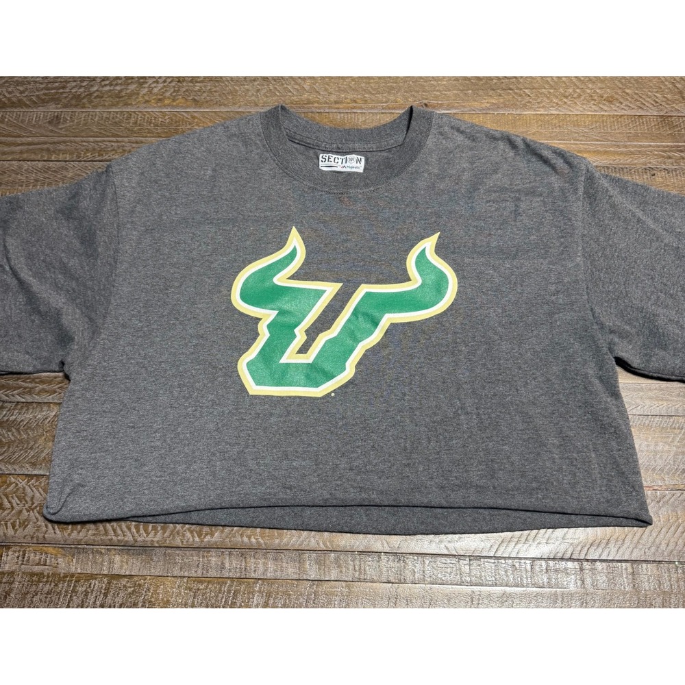 Majestic USF Bulls Cropped Tee Medium Gray Collegiate Graphic T-Shirt preloved